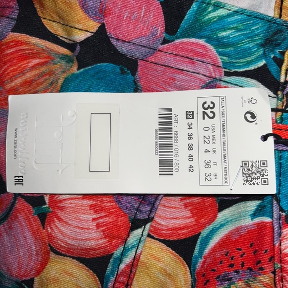 Zara (Trf collection) Shorts - Picture 5 of 6